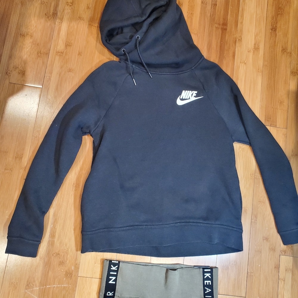 Nike Bundle Small - image 2